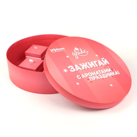 Круглая коробка для новогоднего подарочного набора свечек