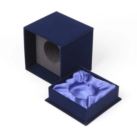 Коробка крышка дно с постаментом и с ложементами из поролона и ткани