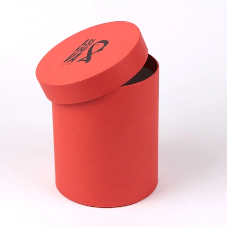 Высокая круглая подарочная коробка-тубус для авторских свечей