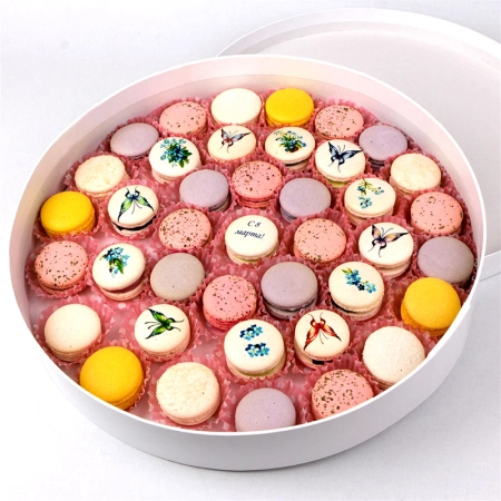 Большая круглая коробка под макарунс