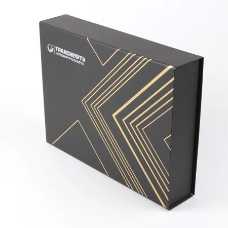 Коробка шкатулка на магните для корпоративного подарка от нефтяной компании