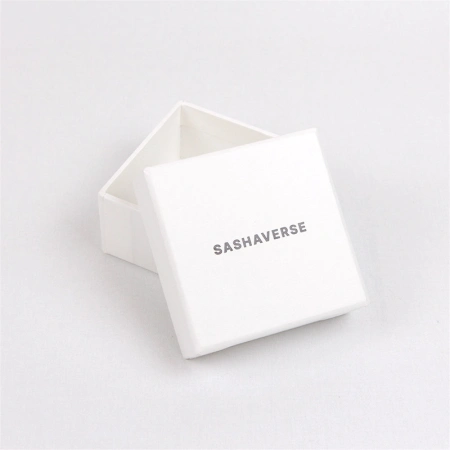 Белая коробочка крышка дно для аксессуаров с печатью трафаретом