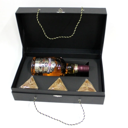 Коробка шкатулка под подарочный набор с бутылкой с картонным ложементом