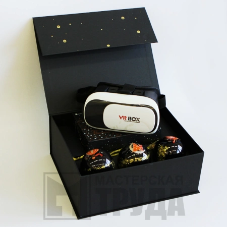 Коробка на магните с шелкотрафаретной печатью под новогодний набор