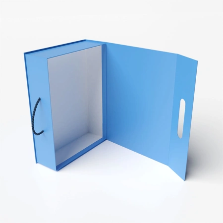 Коробка чемодан картонная кашированная с верёвочной ручкой по готовому штампу