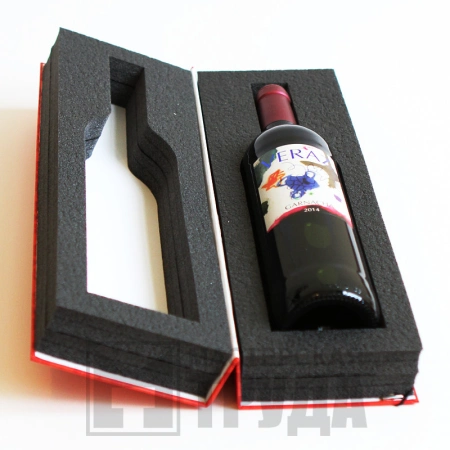 Коробка книжка с изолоновым ложементом под бутылку