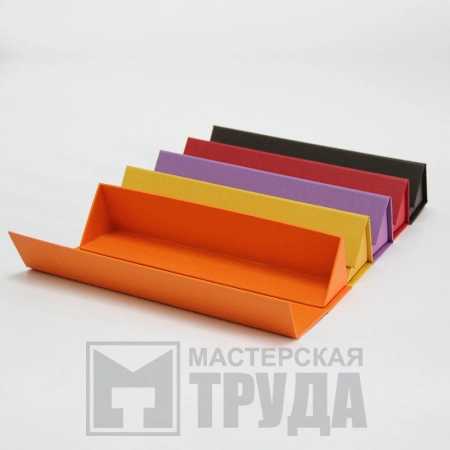 Коробка шкатулка треугольная под конфеты и шоколад