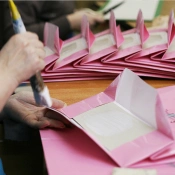 Сборка бумажных пакетов картинка 5