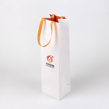 Корпоративный бумажный пакет под бутылку для инжиниринговой компании