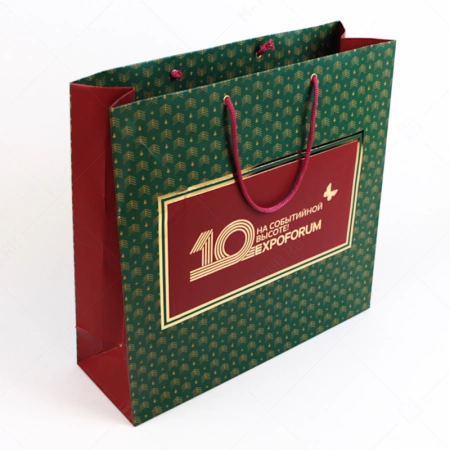 Бумажный пакет А3 с полноцветной печатью и тиснением под новогодний подарочный набор картинка 1